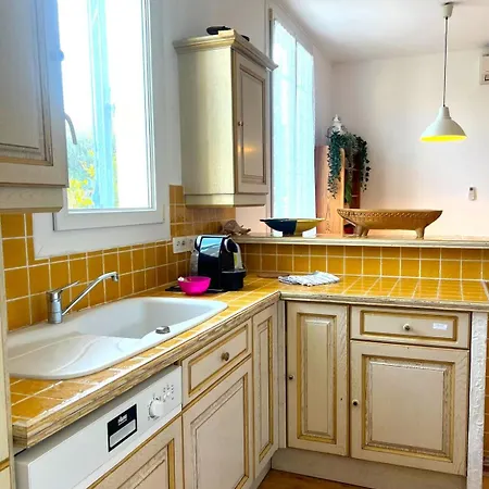 Paisible Avec Wifi, Piscine Et Jardin Semesterbostad